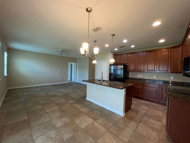 Foto del edificio - 908 Killarney Ln