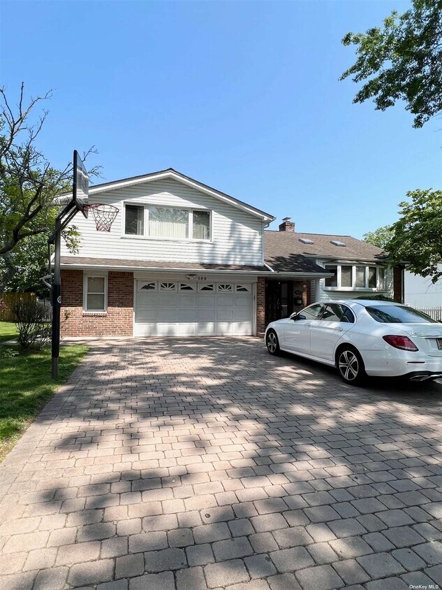 Foto principal - 153 Dogwood Rd