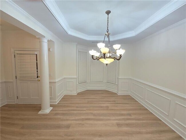 Building Photo - 12592 Waterside Dr