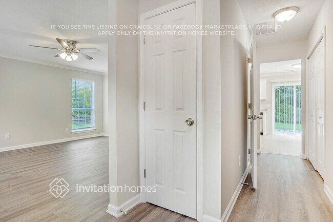 Foto del edificio - 1027 Winterglen Way