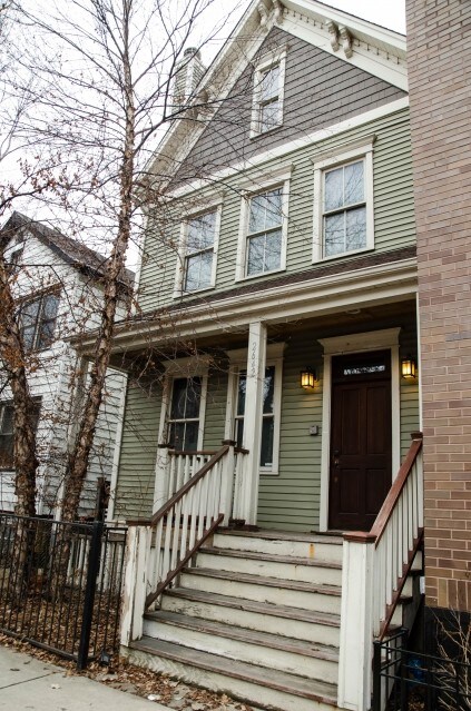 Primary Photo - 2642 N Ashland Ave