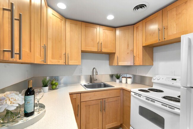 Garden Apartments photo'