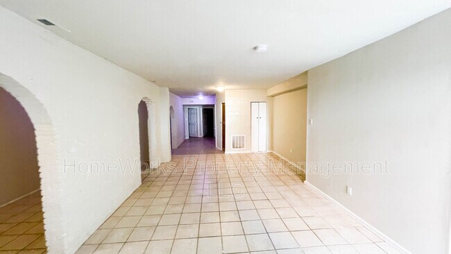 Building Photo - 1410 Madison Ave