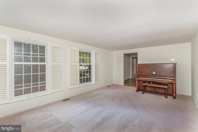 Foto del edificio - 7690 Middle Valley Dr