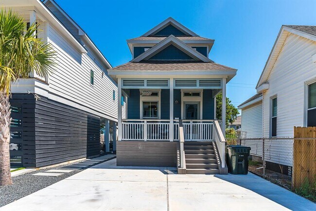 Building Photo - 3819 Avenue R
