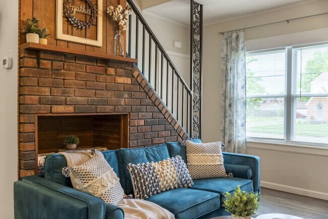 Foto del edificio - 3175 Rocky River Dr