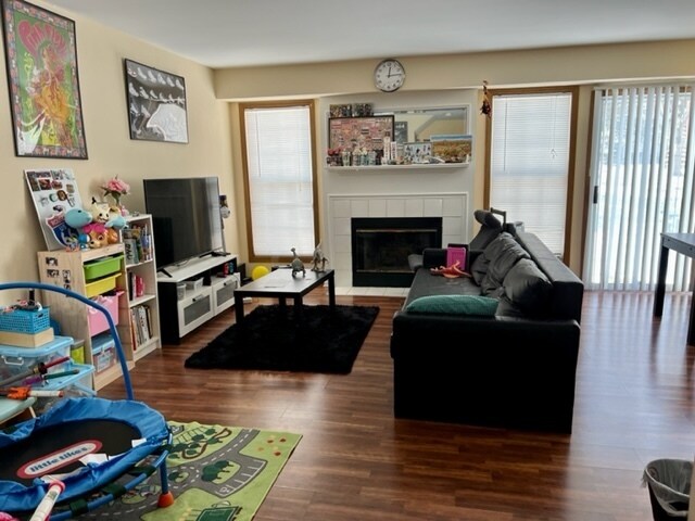 Building Photo - 4616 N Sapphire Dr