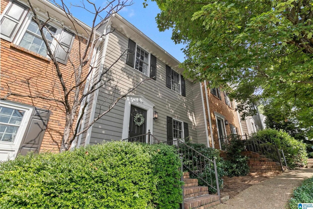 Primary Photo - 1227 33rd St S