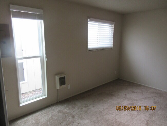 Foto del edificio - (690) Circle Court - 1 Bedroom / 1 Bathroom