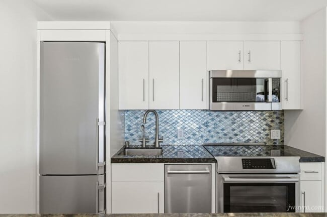 Foto del edificio - 1177 California St