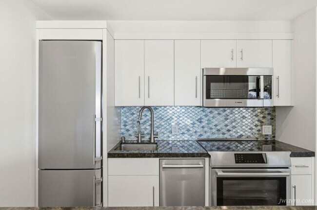 Building Photo - 1177 California St