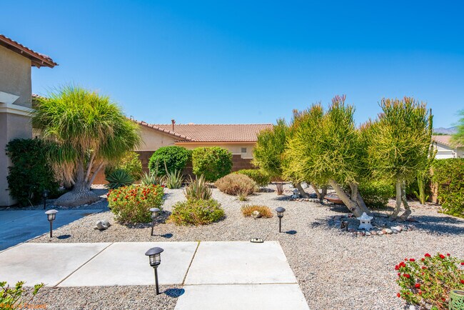 Foto del edificio - 64243 Eagle Mountain Ave