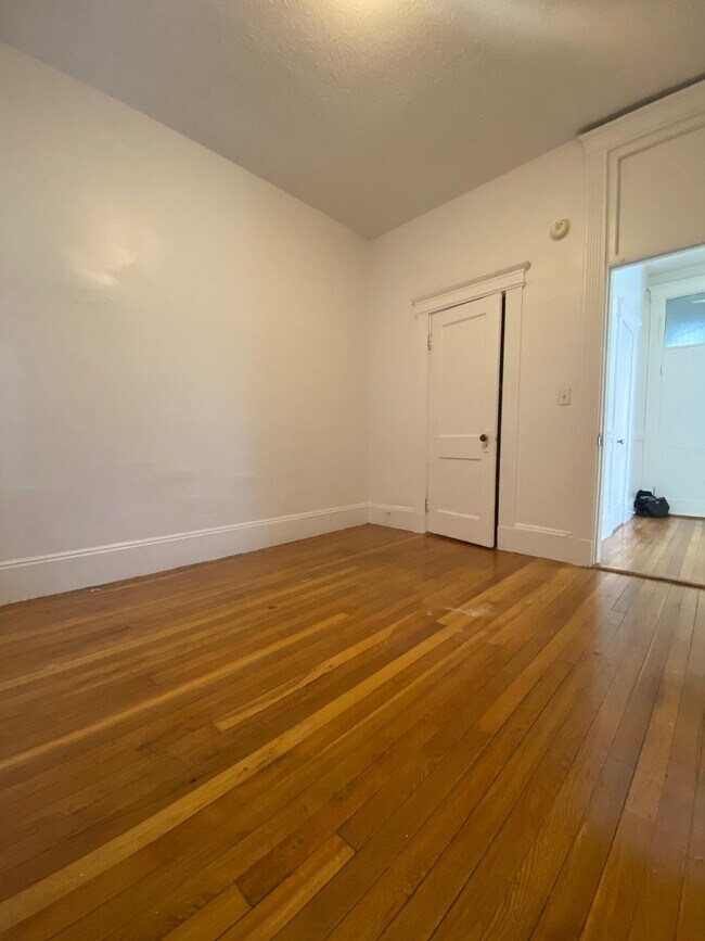 Building Photo - 157-111 Hemenway St