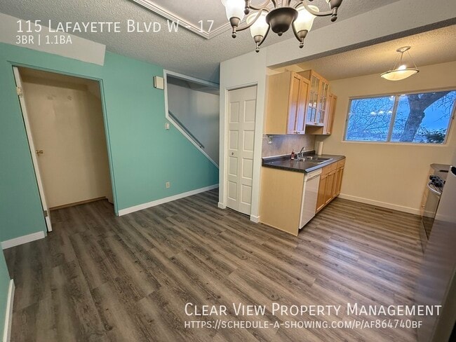 Photo du bâtiment - ?? 3 Bedroom Townhouse Near the University – Utilities Included!