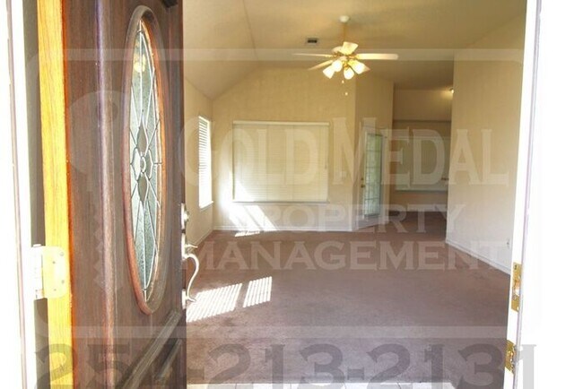 Foto del edificio - 139 Melissa Ct