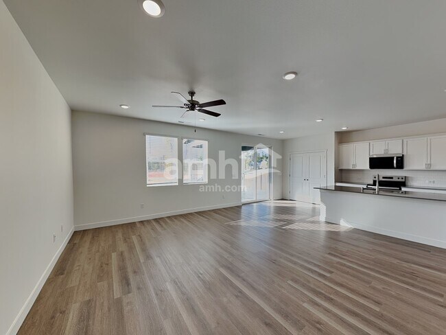 Building Photo - 4720 85th Dr NE