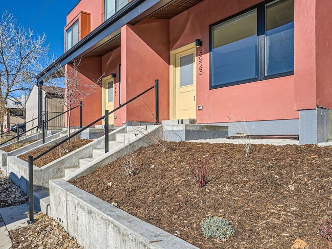 Building Photo - Brand New 4 Bedroom 3 Bath in Denver!