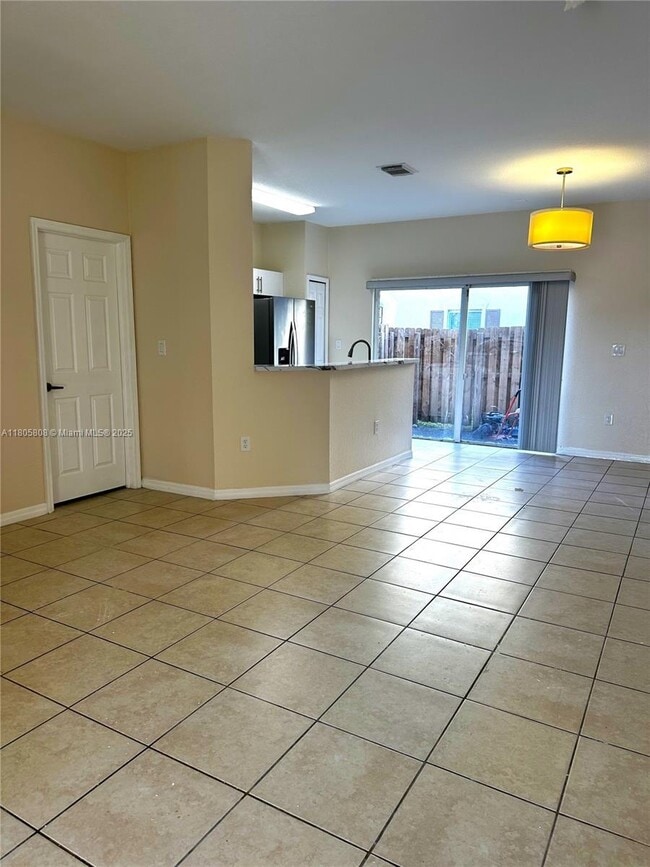 Building Photo - 8305 NW 108th Ave
