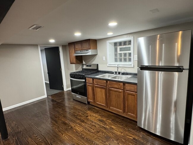 Foto del edificio - 6840 S Champlain Ave