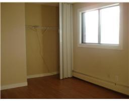 Photo du bâtiment - 10651 106 St NW