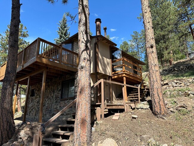 Building Photo - Newly remodeled home near Downtown Evergre...