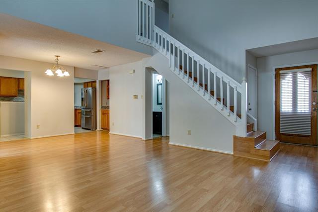 Building Photo - 406 Santa Fe Trail