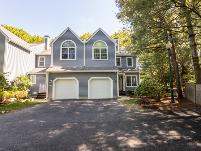 Building Photo - 123 Bishops Forest Dr