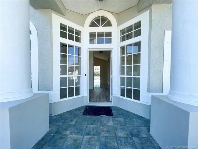 Foto del edificio - 4690 SW Babylon St