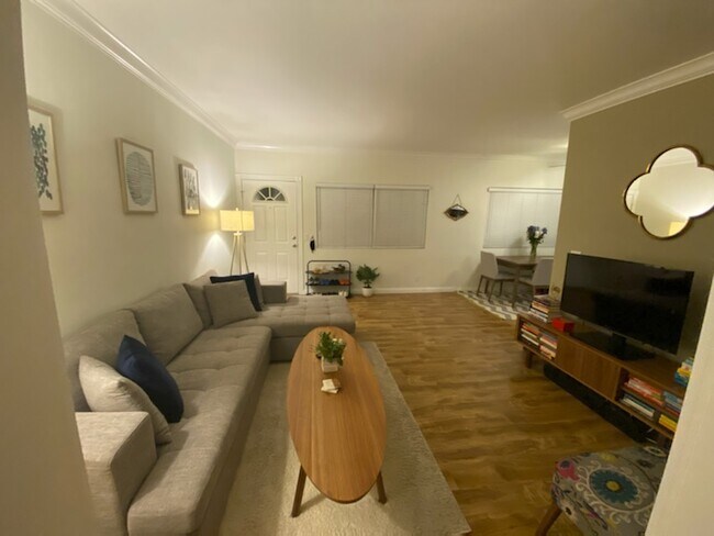 Foto del edificio - 11470 Moorpark St