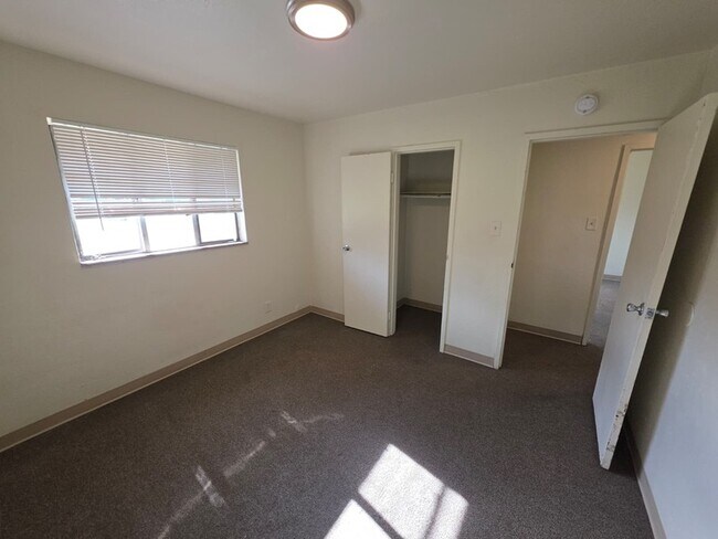 Foto del edificio - 510 E Pittsburgh McKeesport Blvd