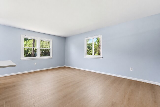 Foto del edificio - 4804 Calvert Rd