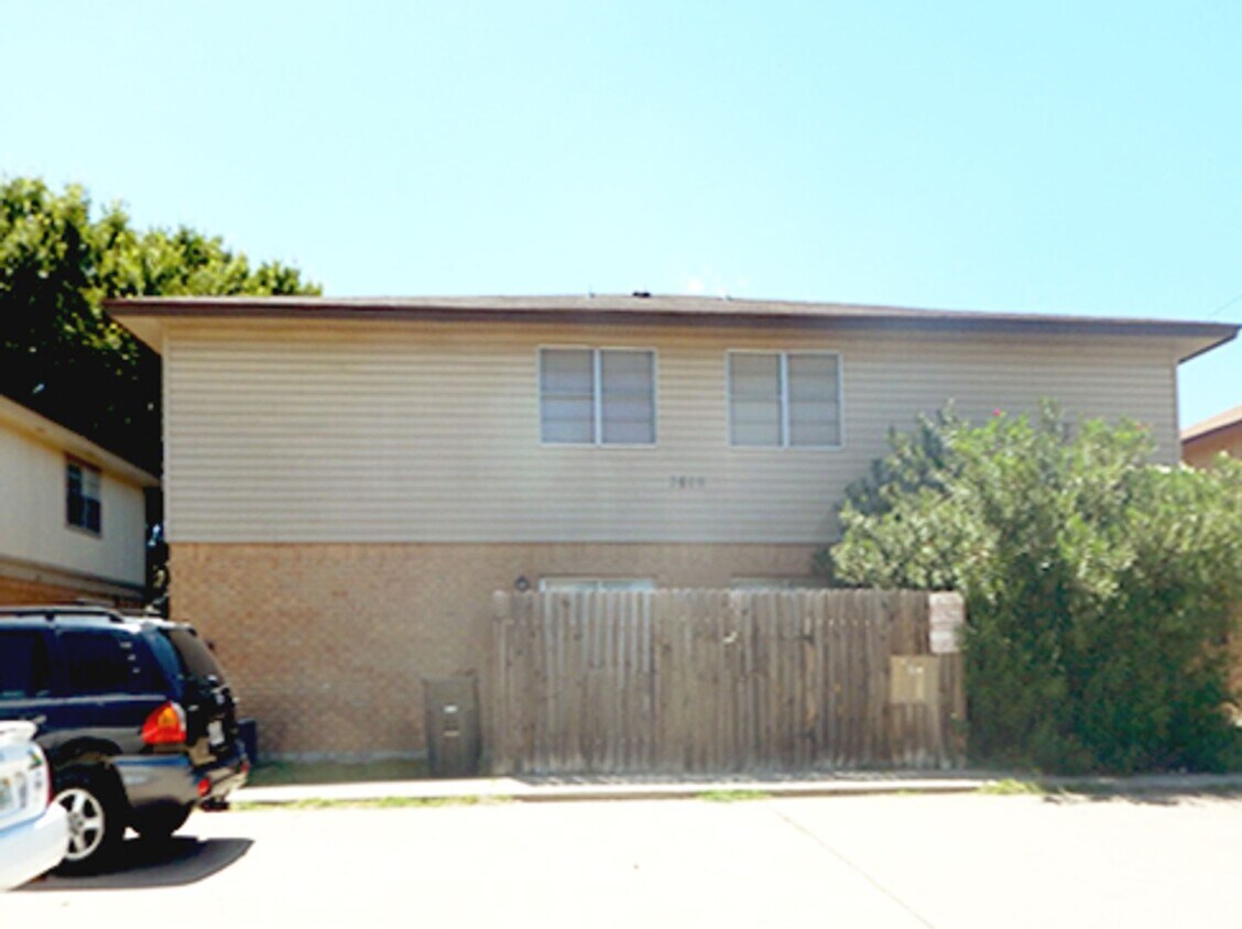 Foto principal - 3609 Hereford Ln