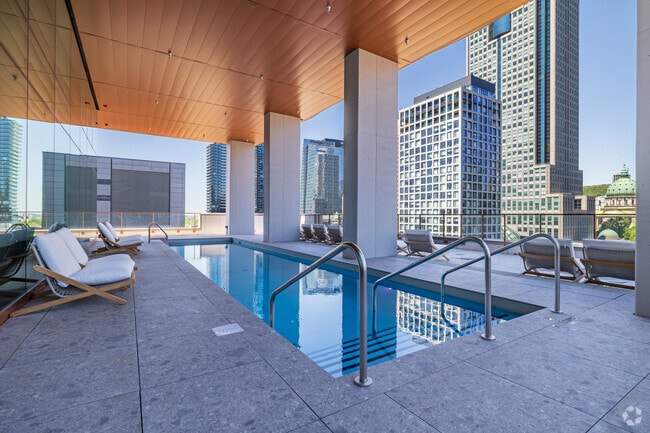 Piscine extérieure - Skyla