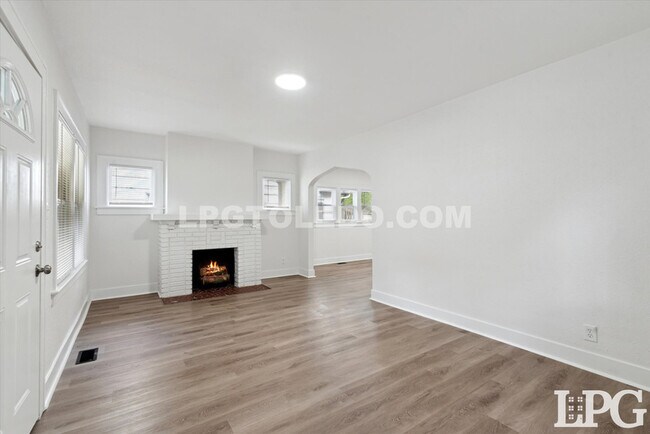 Foto del edificio - 2247 Georgetown Ave