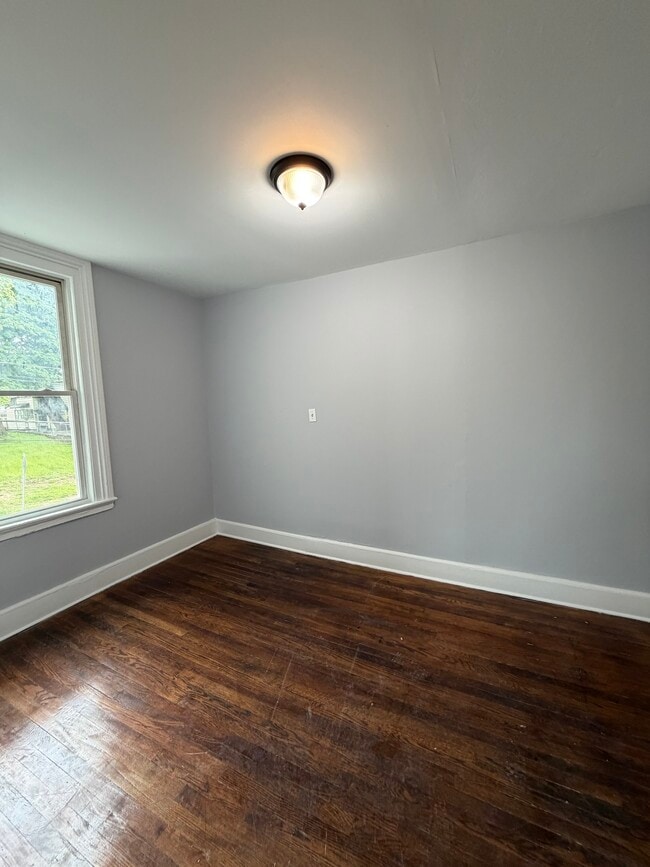 Building Photo - 56 Aetna St