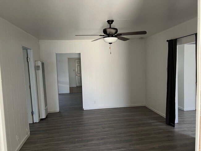 Foto del edificio - 1017 Hall Ave