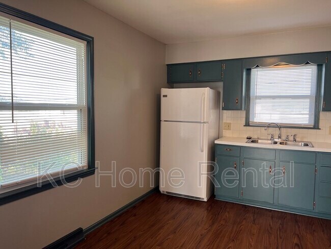 Foto del edificio - 7536 Hayes St