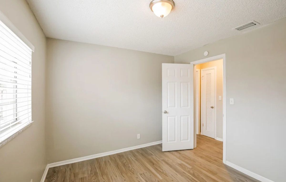 Foto principal - 6864 NW 27th Terrace