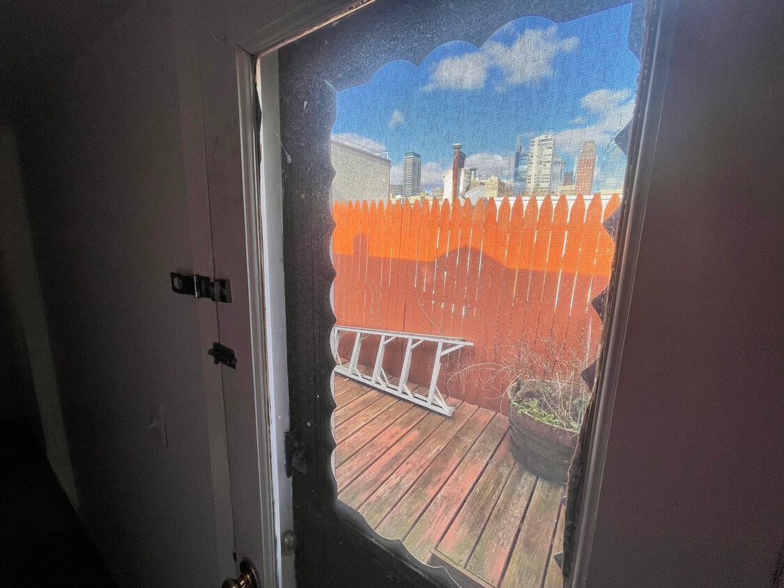 Building Photo - 1629 South St