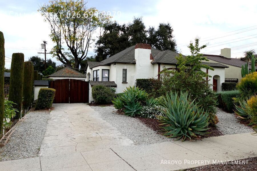 Foto principal - 3216 Brandon St