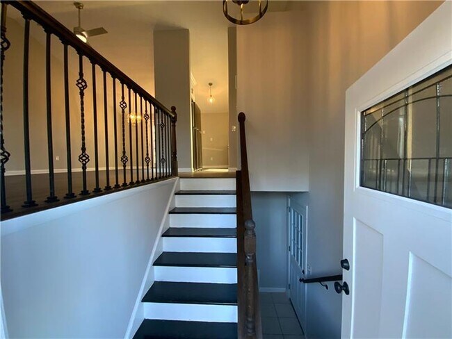 Foto del edificio - 920 Pepperwood Trail