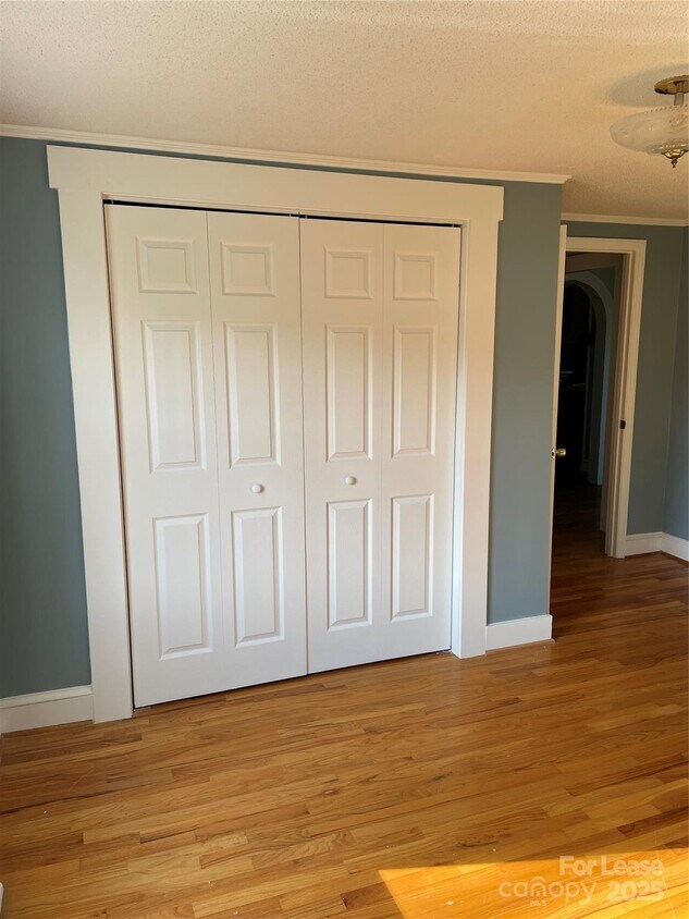 Building Photo - 118 Peach Orchard Rd