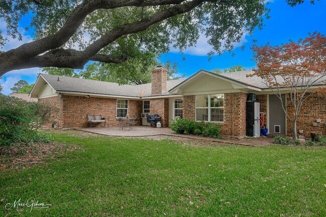 Foto del edificio - 7440 Camelback Dr