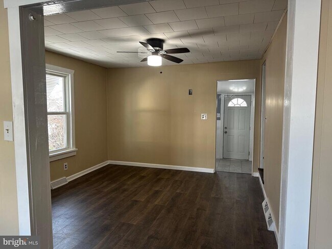 Foto del edificio - 1012 North St