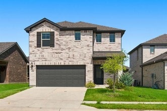 Building Photo - 810 Honeydew Ln