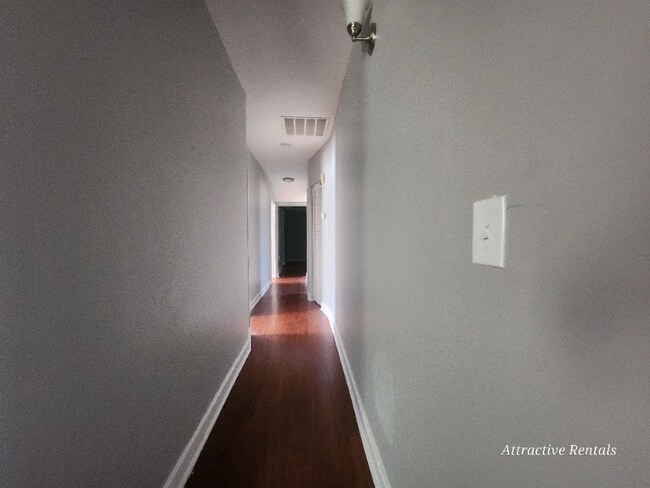 Foto del edificio - 7034 S Harper Ave