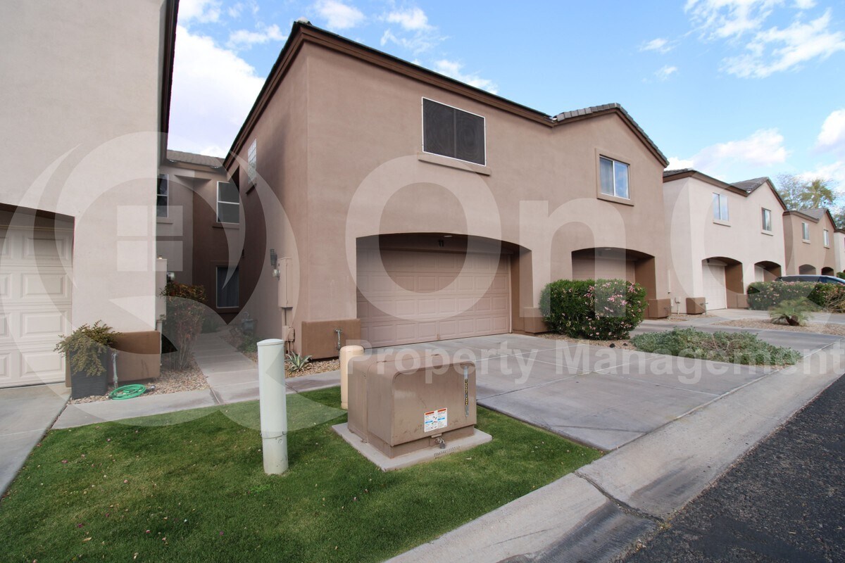 Primary Photo - 4202 N 21st St
