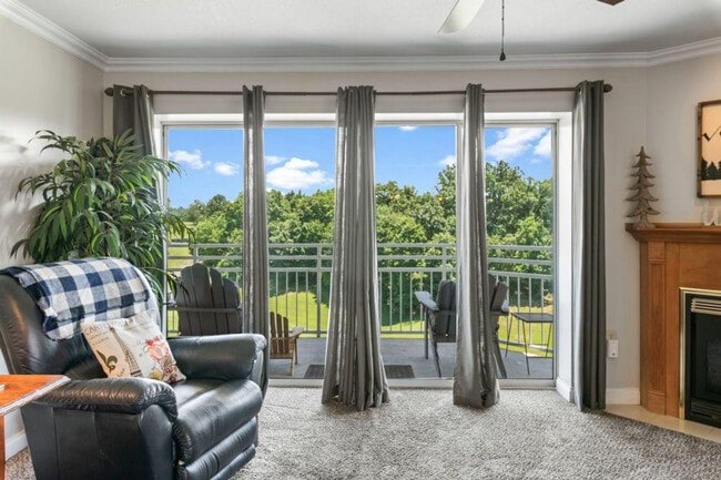 Foto del edificio - 503 Dollywood Ln