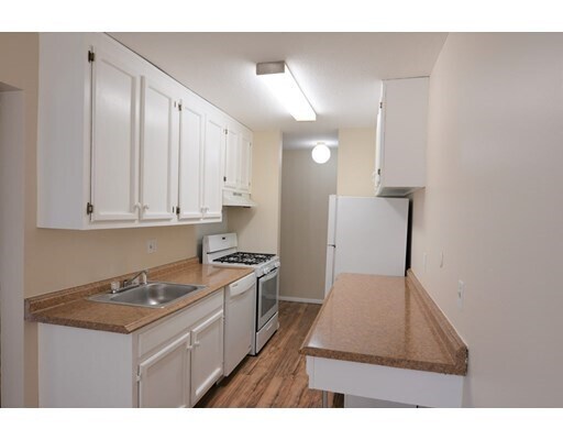 Foto del edificio - 70 Shrewsbury Green Dr