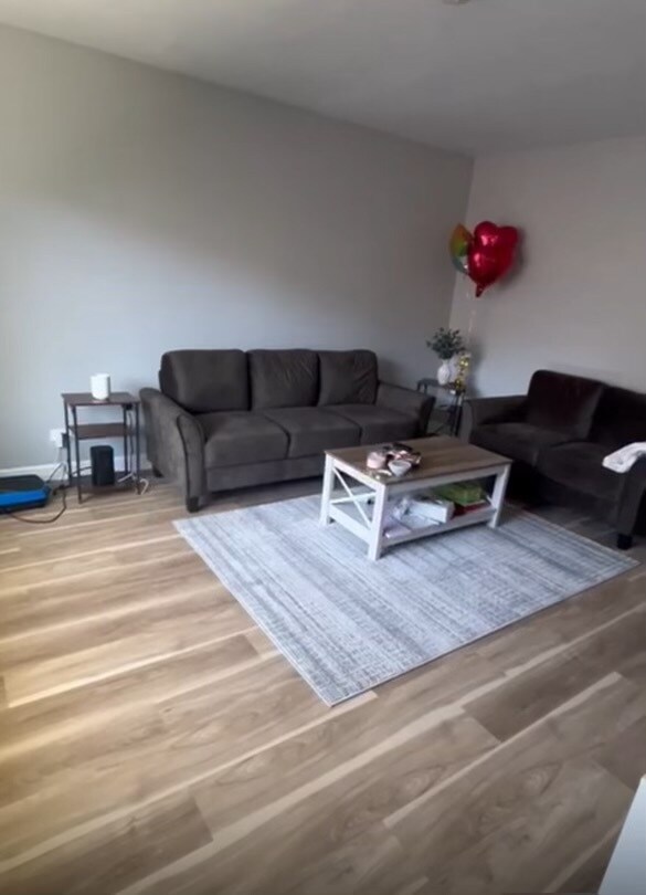 Foto del edificio - 488 E 5th Ct